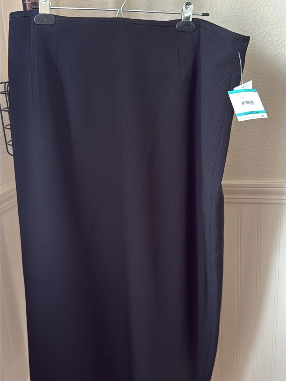 Kasper Black Women's Pencil Skirt - Sleek Professional Fit size 16
